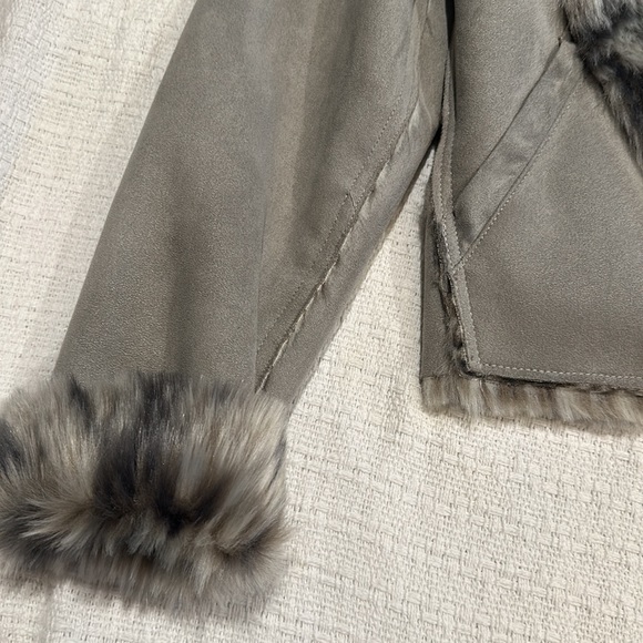 Jacket - Picture 4 of 5